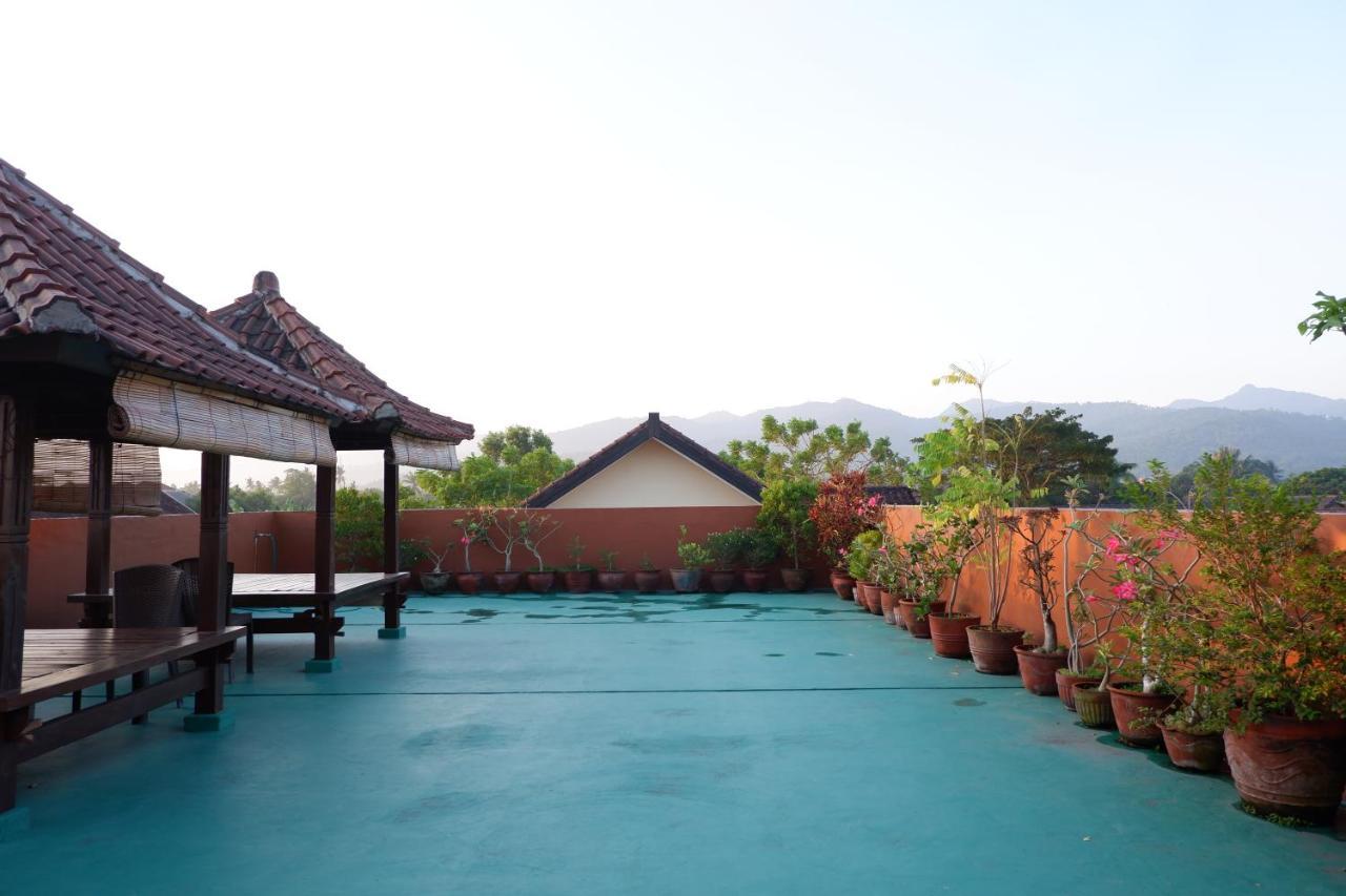 Reddoorz At Bale Eja Syariah Senggigi Apartment Montongbuwoh Exterior photo