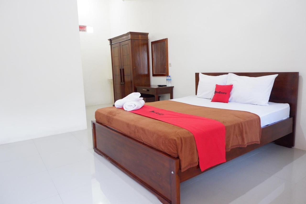 Reddoorz At Bale Eja Syariah Senggigi Apartment Montongbuwoh Exterior photo